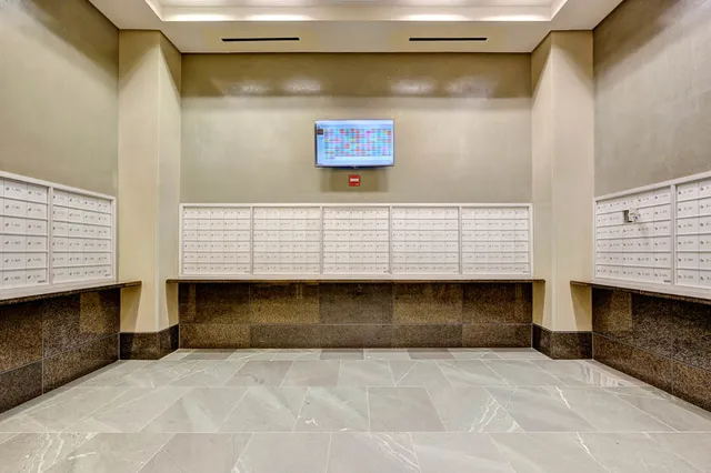 $3,900 | 130 North Garland Court, Unit 1906, Chicago, IL 60602