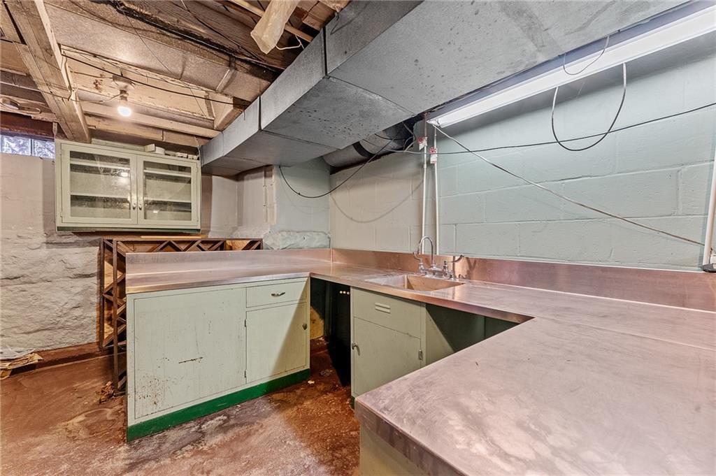 1767 South Eighty Eight Road Greensboro, PA 15338 - Photo 24 of 43