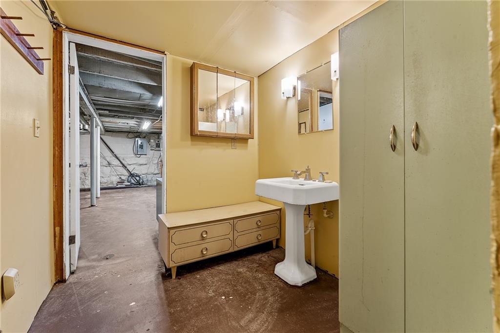 1767 South Eighty Eight Road Greensboro, PA 15338 - Photo 27 of 43