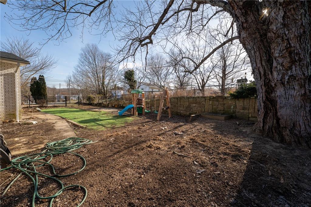 1767 South Eighty Eight Road Greensboro, PA 15338 - Photo 30 of 43