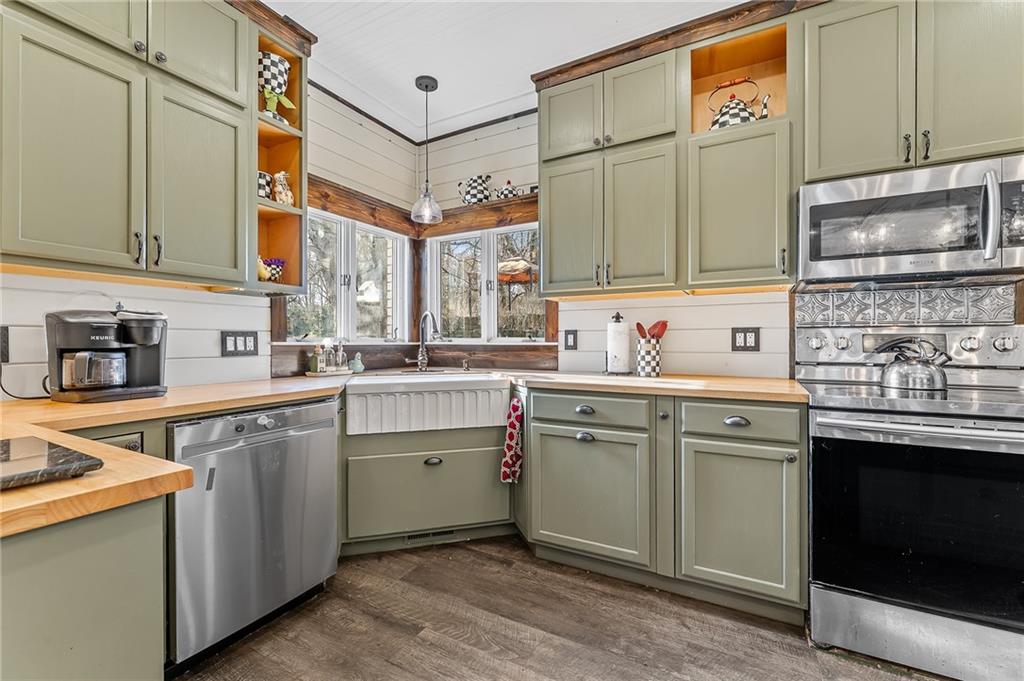 1767 South Eighty Eight Road Greensboro, PA 15338 - Photo 3 of 43