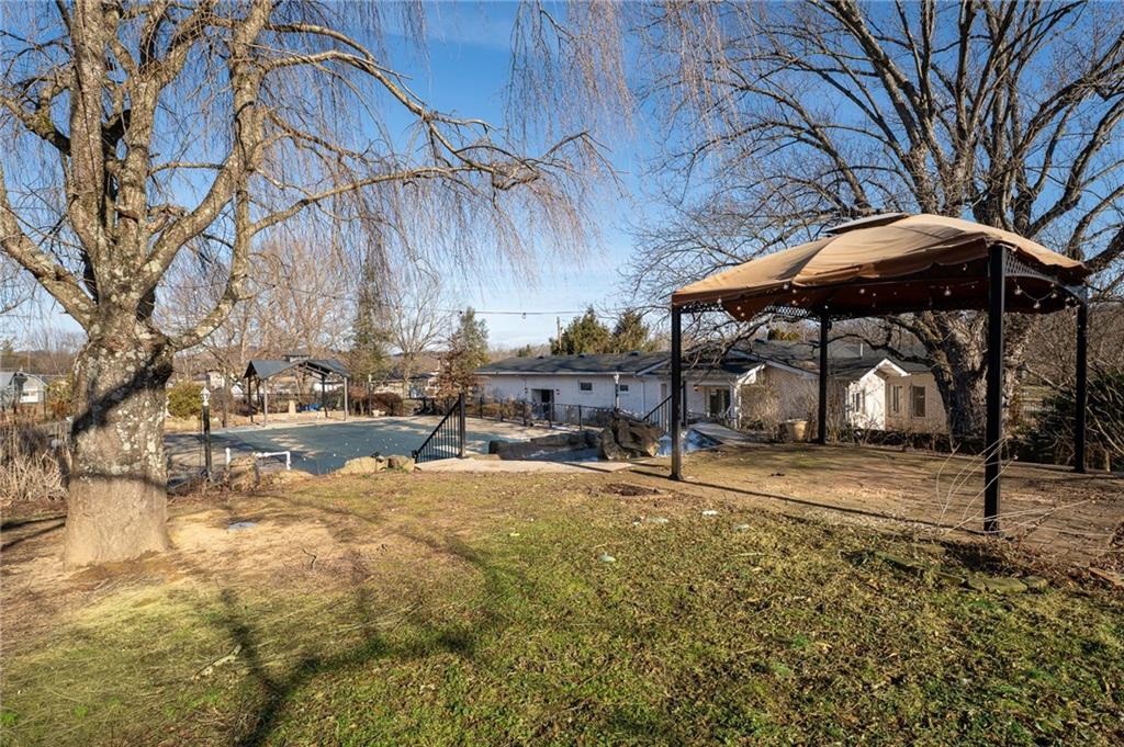 1767 South Eighty Eight Road Greensboro, PA 15338 - Photo 34 of 43