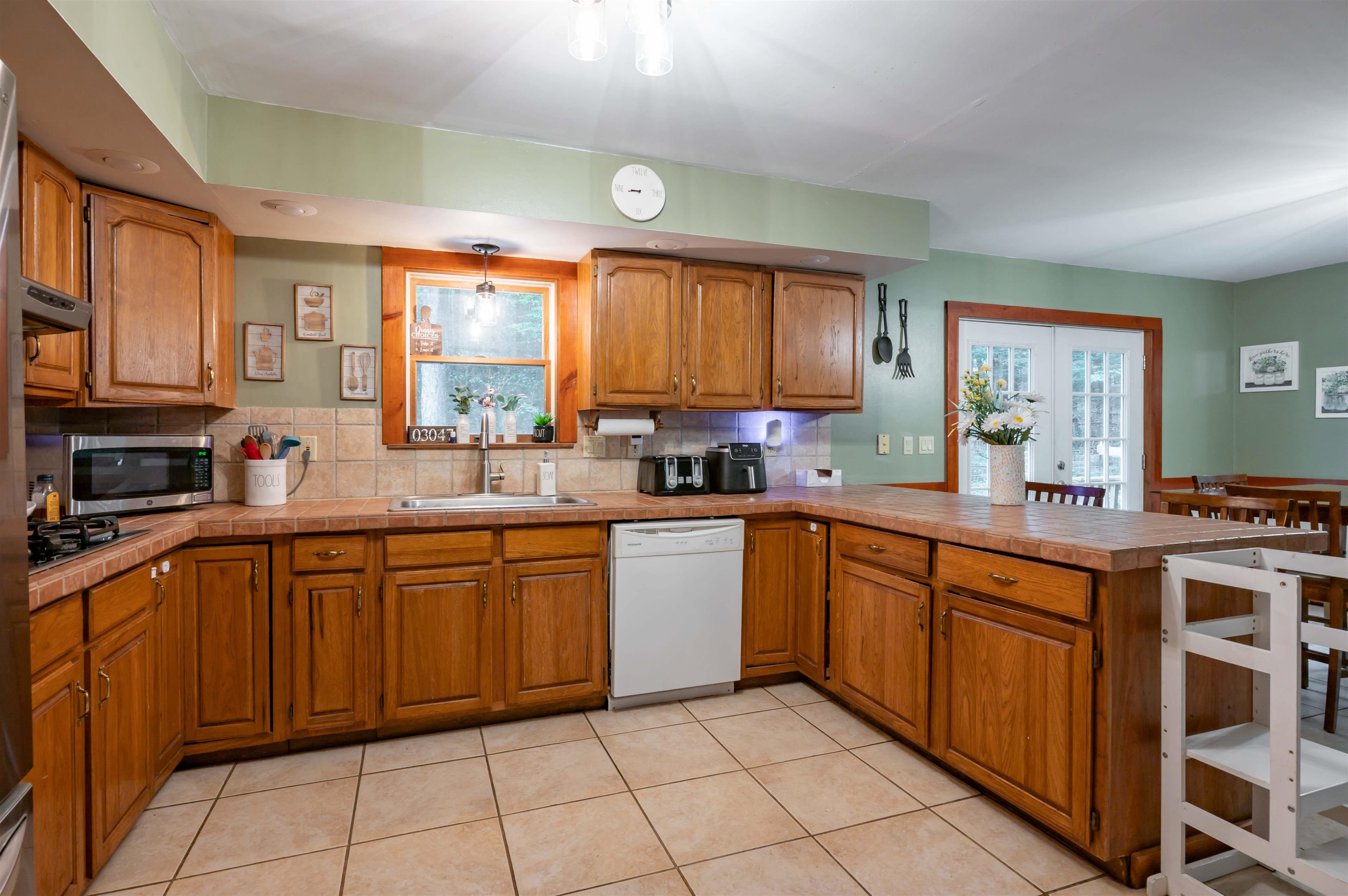 381 Slip Road Greenfield, NH 03047 - Photo 15 of 52 Gallery Image 15