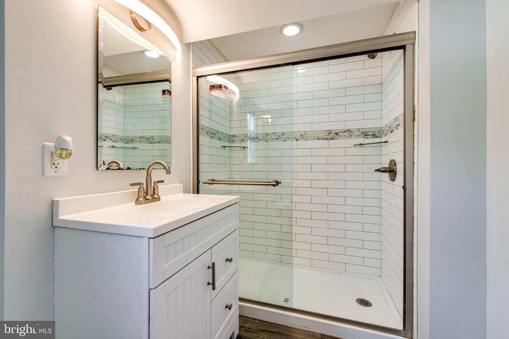 12824 Glynis Road Clinton, MD 20735 - Photo 20 of 31 Lower level full bath