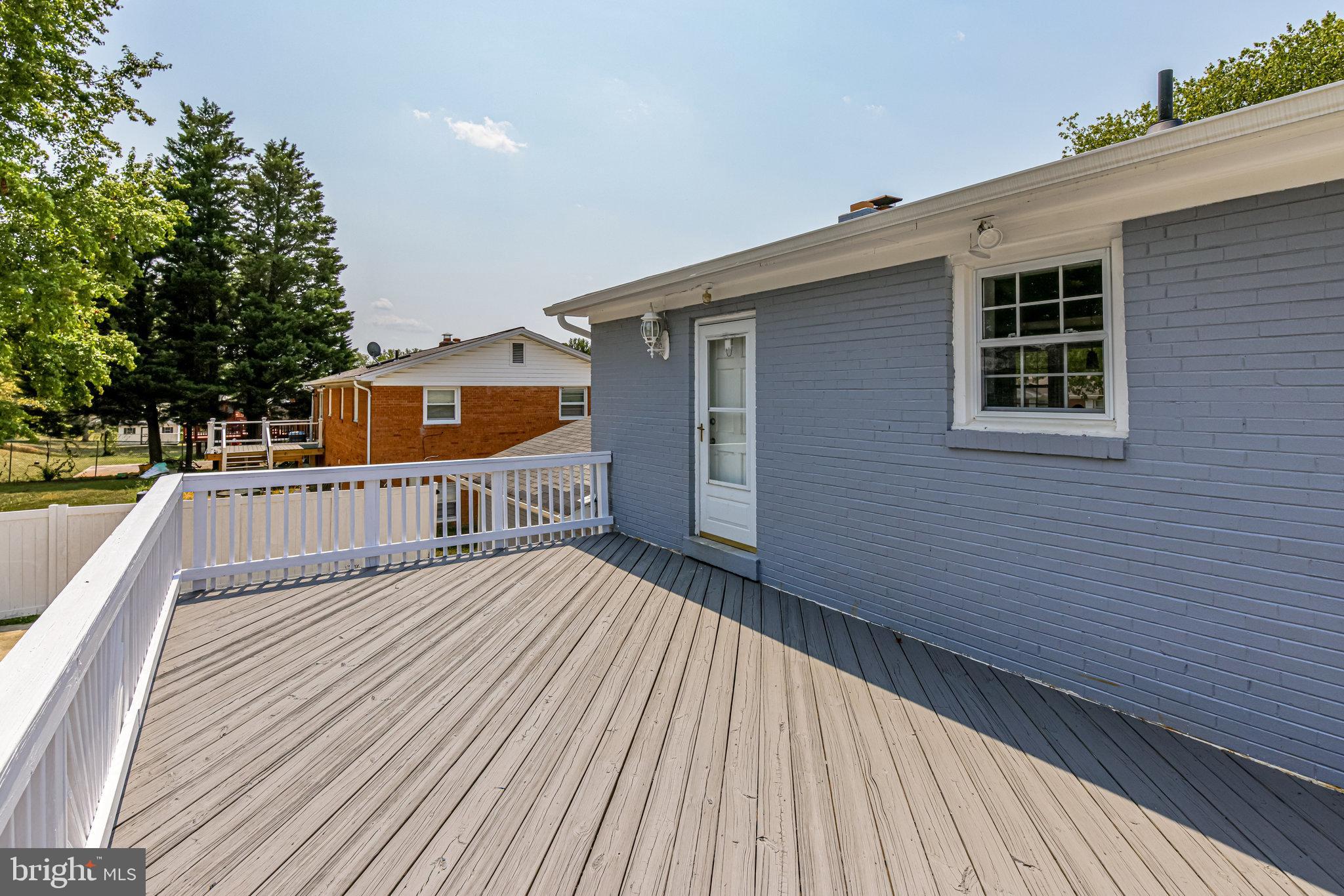 12824 Glynis Road Clinton, MD 20735 - Photo 27 of 31 large entertaining deck