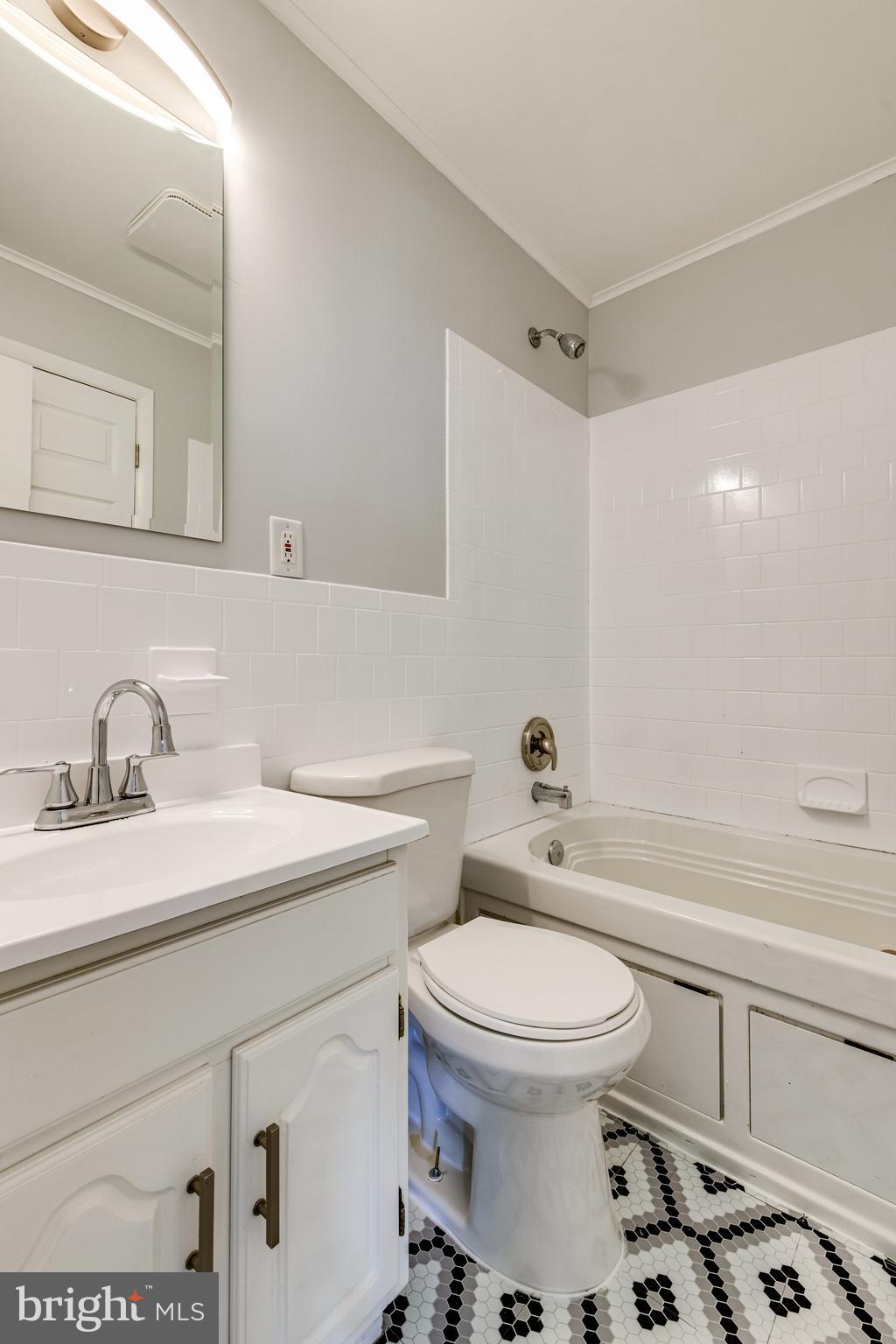 12824 Glynis Road Clinton, MD 20735 - Photo 10 of 31 elegant hall bathroom