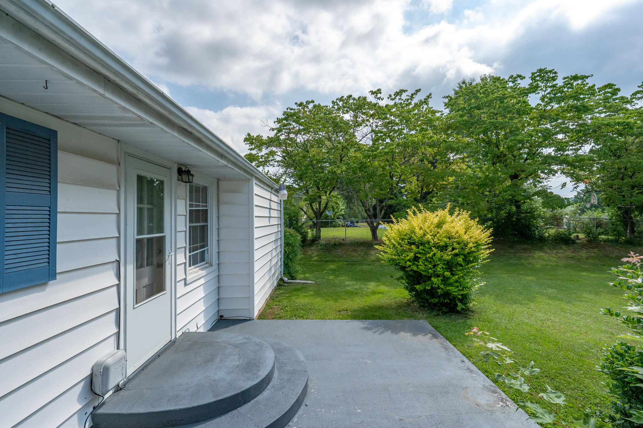 2211 Wyndale Road Johnson City, TN 37604 - Photo 29 of 33 2211 Wyndale Rd (13 of 42)