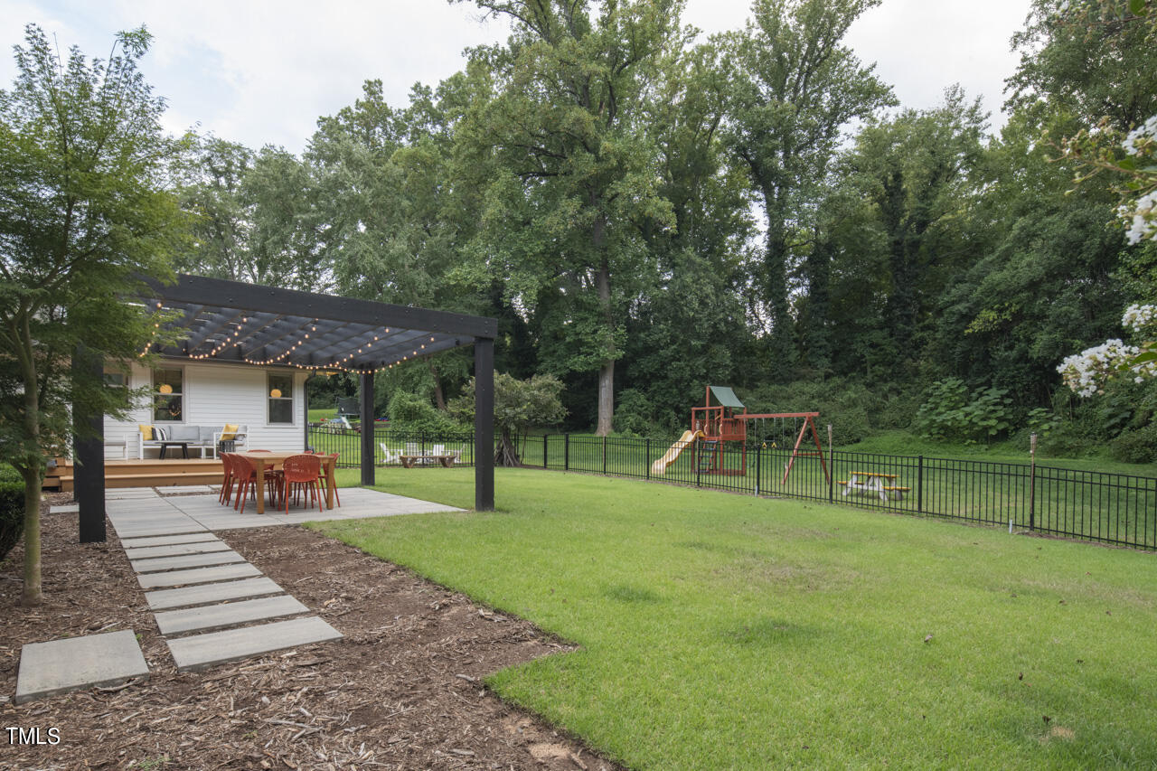 217 Lord Berkley Road Raleigh, NC 27610 - Photo 16 of 68 217_reduced_12