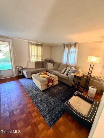 $239,000 | 170 Old Niskayuna Road, Colonie, NY 12110