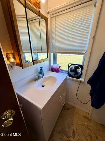 $239,000 | 170 Old Niskayuna Road, Colonie, NY 12110