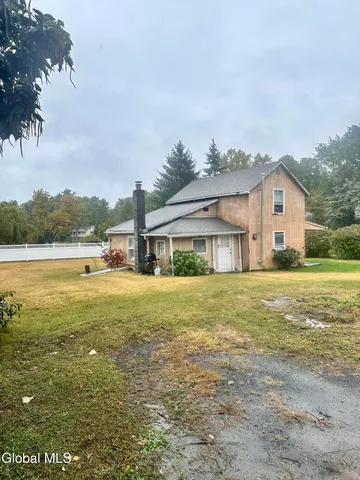 $239,000 | 170 Old Niskayuna Road, Colonie, NY 12110