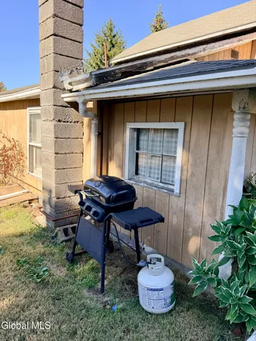 $239,000 | 170 Old Niskayuna Road, Colonie, NY 12110