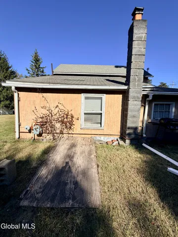 $239,000 | 170 Old Niskayuna Road, Colonie, NY 12110