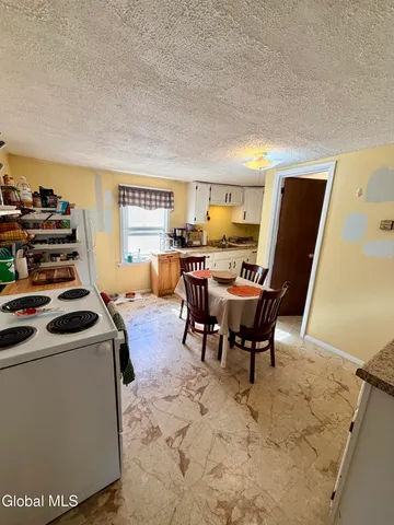 $239,000 | 170 Old Niskayuna Road, Colonie, NY 12110