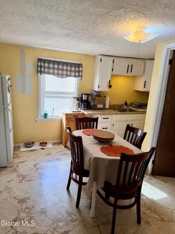 $239,000 | 170 Old Niskayuna Road, Colonie, NY 12110