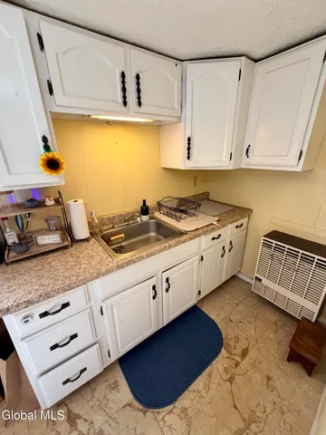 $239,000 | 170 Old Niskayuna Road, Colonie, NY 12110