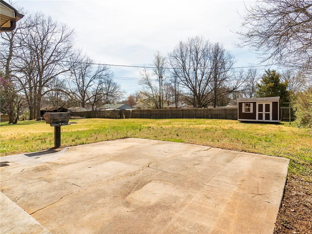 803 Sycamore Road Graham, NC 27253 - Photo 23 of 28 Gallery Image 23
