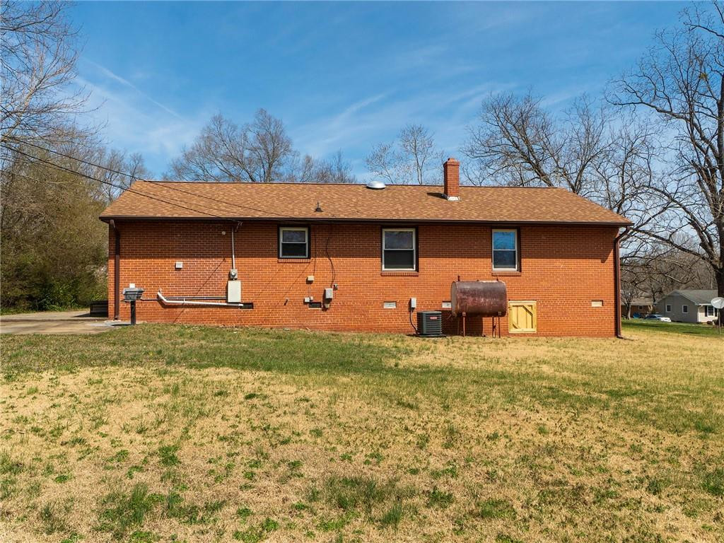 803 Sycamore Road Graham, NC 27253 - Photo 28 of 28 Gallery Image 28