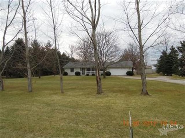 8233 Lafayette Center Road Yoder, IN 46798 - Photo 1 of 11