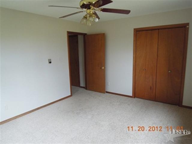 8233 Lafayette Center Road Yoder, IN 46798 - Photo 9 of 11