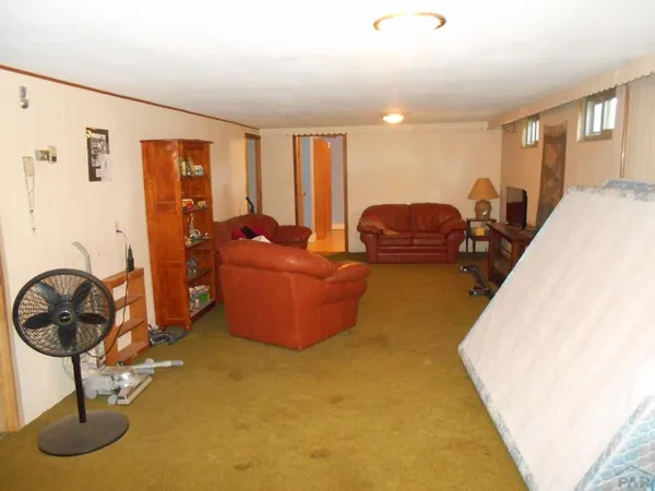 $299,999 | 404 Holly Avenue, Swink, CO 81077