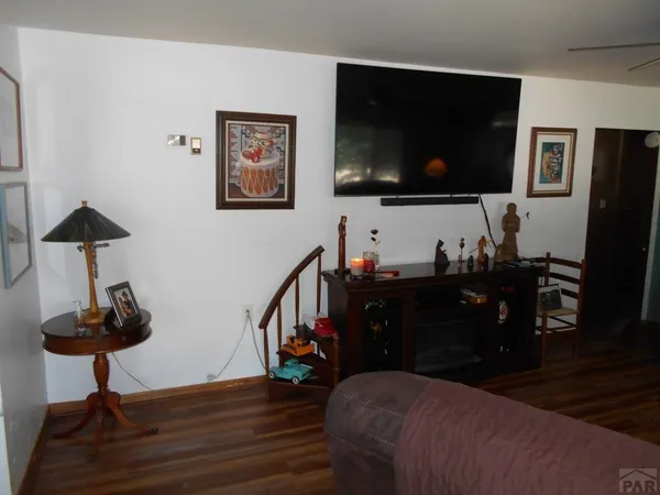 $299,999 | 404 Holly Avenue, Swink, CO 81077