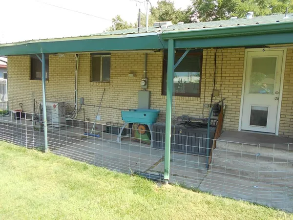 $299,999 | 404 Holly Avenue, Swink, CO 81077