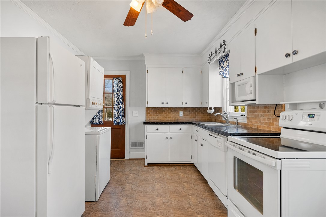 310 River Street Belton, SC 29627 - Photo 16 of 50 Kitchen #2 - offers a stacked washer/dryer