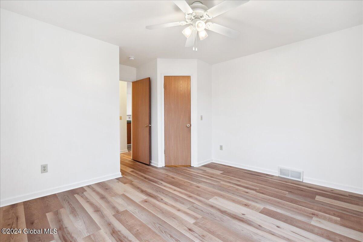 23 Trinity Place Bethlehem, NY 12158 - Photo 18 of 47 30-23 Trinity (30 of 41)