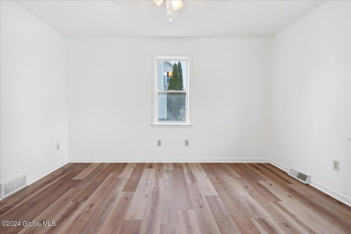 23 Trinity Place Bethlehem, NY 12158 - Photo 19 of 47 28-23 Trinity (28 of 41)