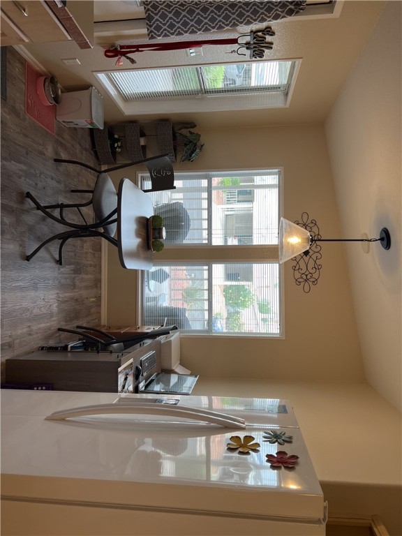 2350 Adobe Road Road, Unit 60 Bullhead City, AZ 86442 - Photo 6 of 28 Dining Area