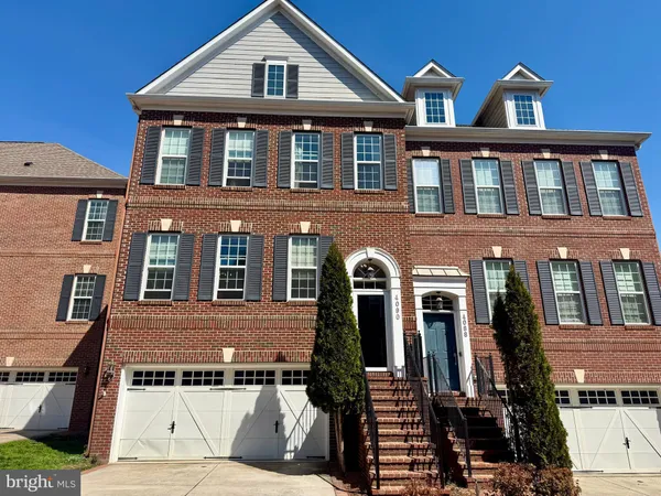 $870,000 | 4090 Glendale Way, Fairfax, VA 22030