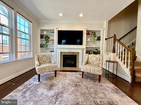 $870,000 | 4090 Glendale Way, Fairfax, VA 22030