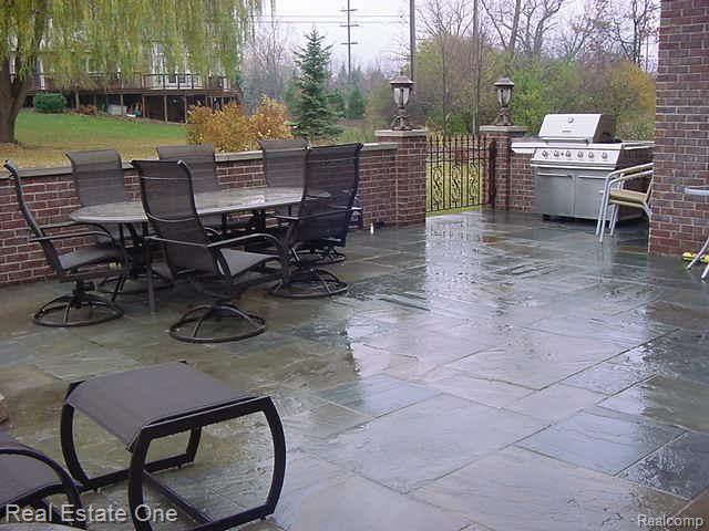 645 Langley Road Rochester, MI 48309 - Photo 5 of 24 Bluestone Patio
