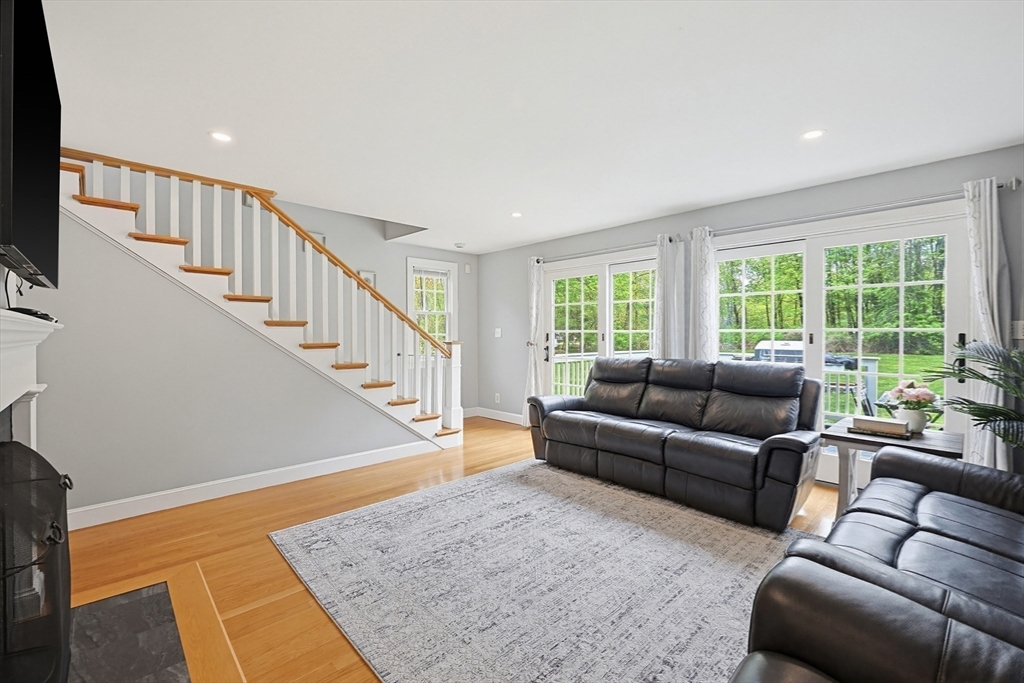 424 Dedham Street Wrentham, MA 02093 - Photo 17 of 40