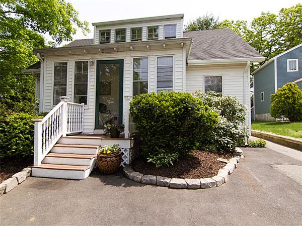 28 Estabrook Road Lexington, MA 02421 - Photo 2 of 17