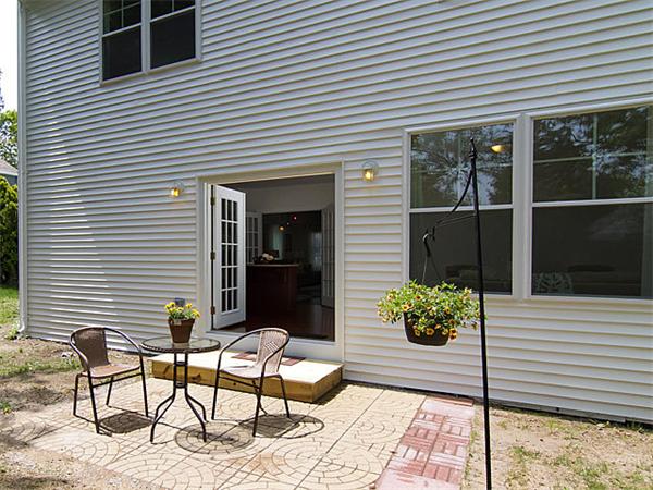28 Estabrook Road Lexington, MA 02421 - Photo 3 of 17