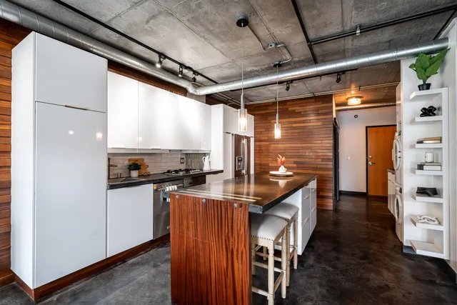 $345,000 | 102 North Water Street, Unit 212, Milwaukee, WI 53202