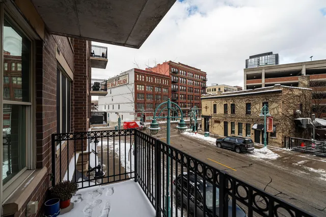 $345,000 | 102 North Water Street, Unit 212, Milwaukee, WI 53202