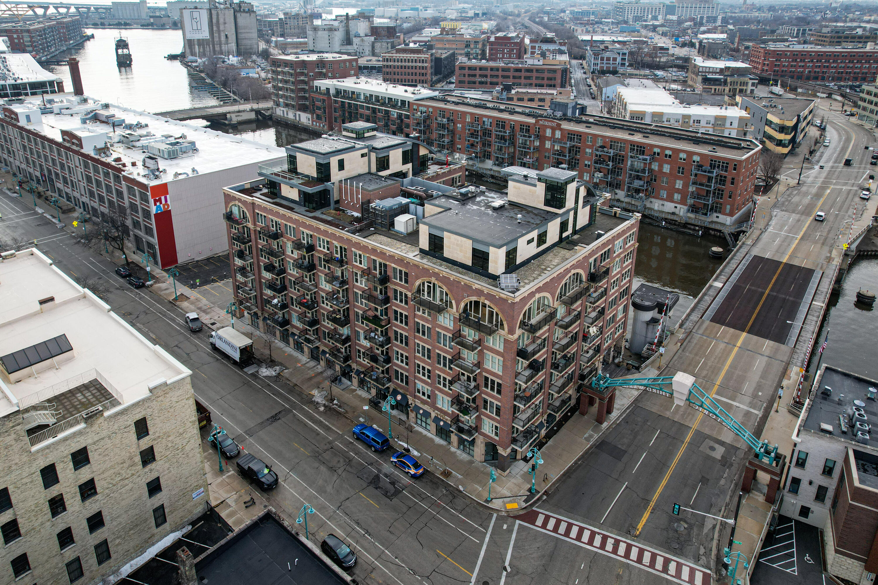 102 North Water Street, Unit 212 Milwaukee, WI 53202 - Photo 42 of 44 Ariel View