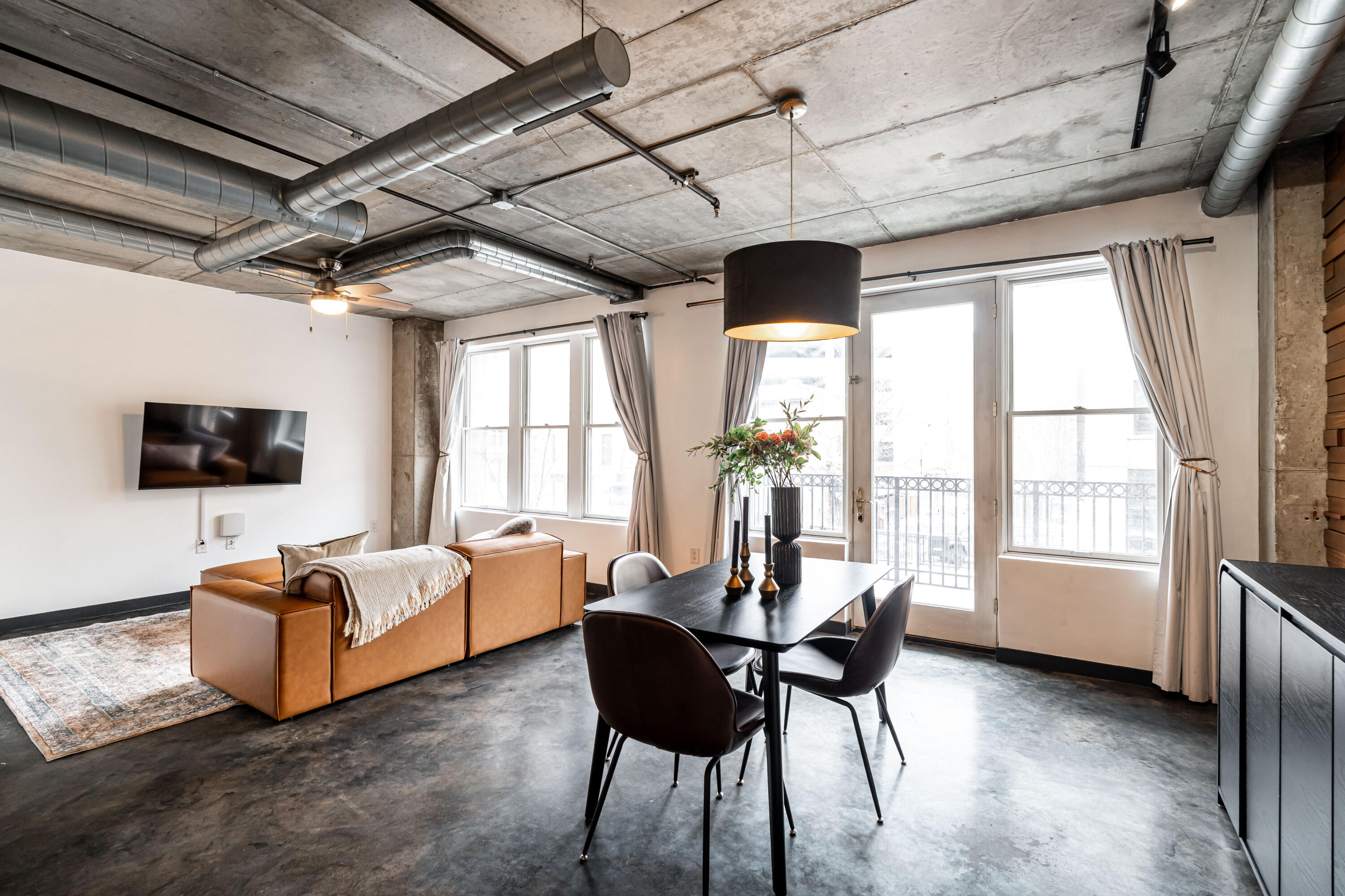 102 North Water Street, Unit 212 Milwaukee, WI 53202 - Photo 8 of 44 Dining Area/ Den