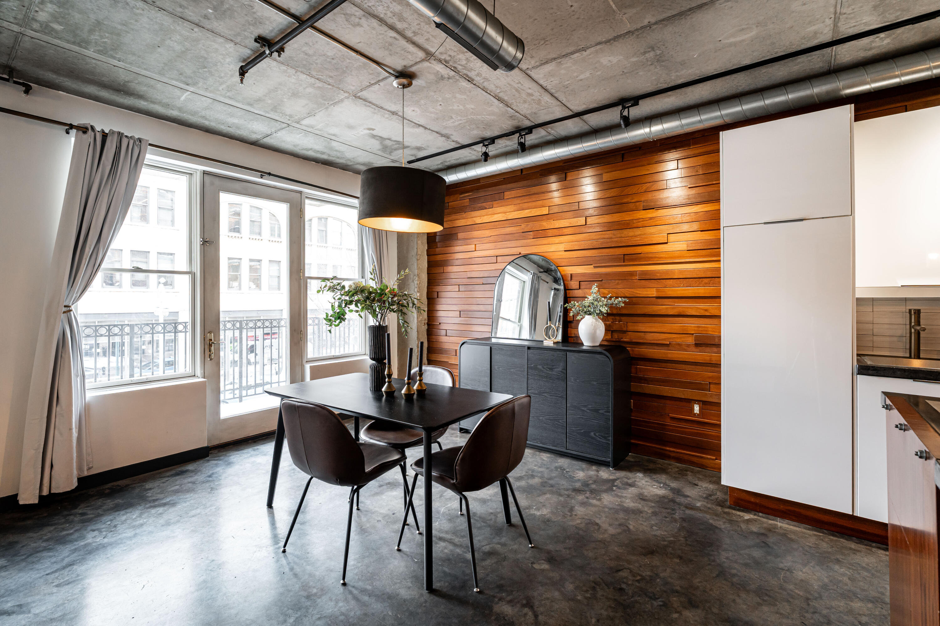 102 North Water Street, Unit 212 Milwaukee, WI 53202 - Photo 10 of 44 Dining Area