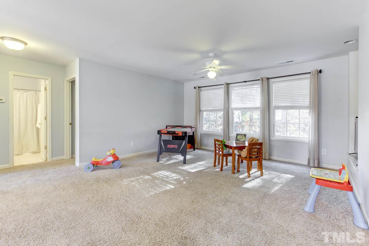 18 Pinestraw Way Durham, NC 27713 - Photo 16 of 25 Gallery Image 16