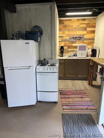 $180,000 | 6024 Little Patoka Road, Taswell, IN 47175