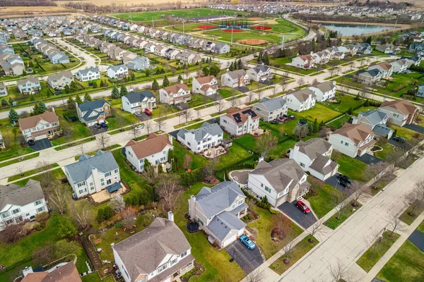 $575,000 | 12221 Sinnett Street, Huntley, IL 60142