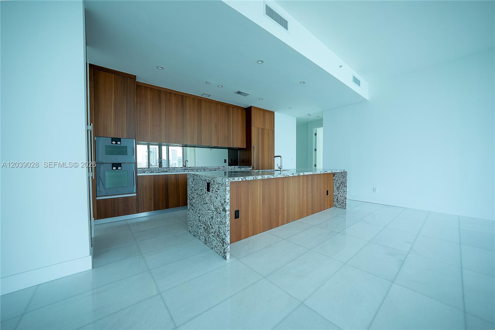175 Southeast 25th Road, Unit 2704 Miami, FL 33129 - Photo 2 of 26