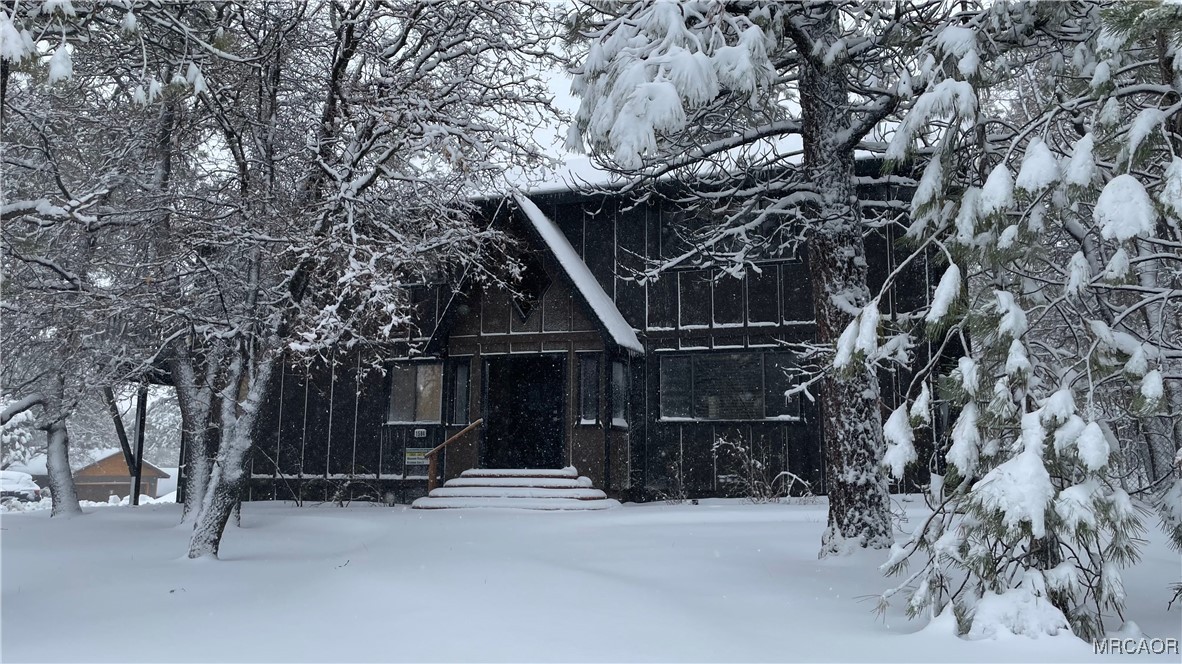 1584 Wolf Road Big Bear City, CA 92314 - Photo 33 of 33 a view of outdoor space and deck
