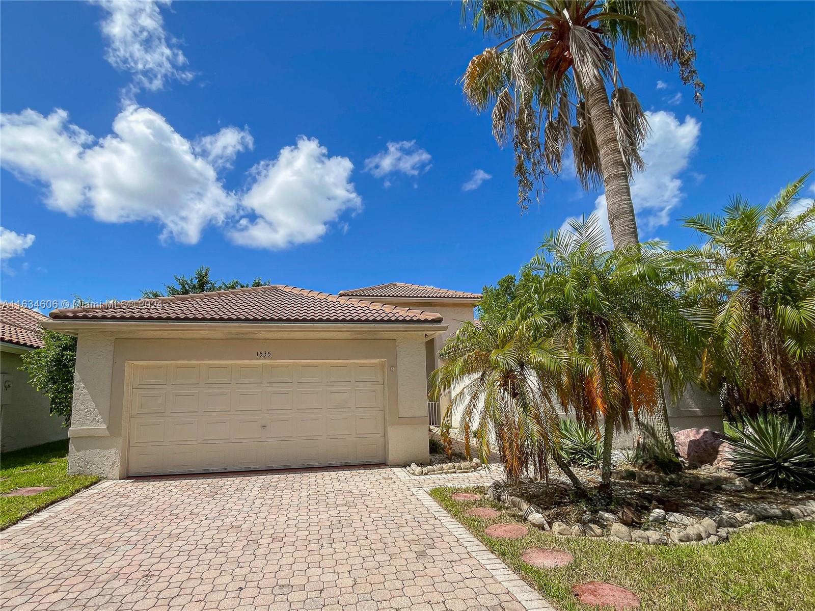 1535 Elm Grove Road Weston, FL 33327 - Photo 3 of 42