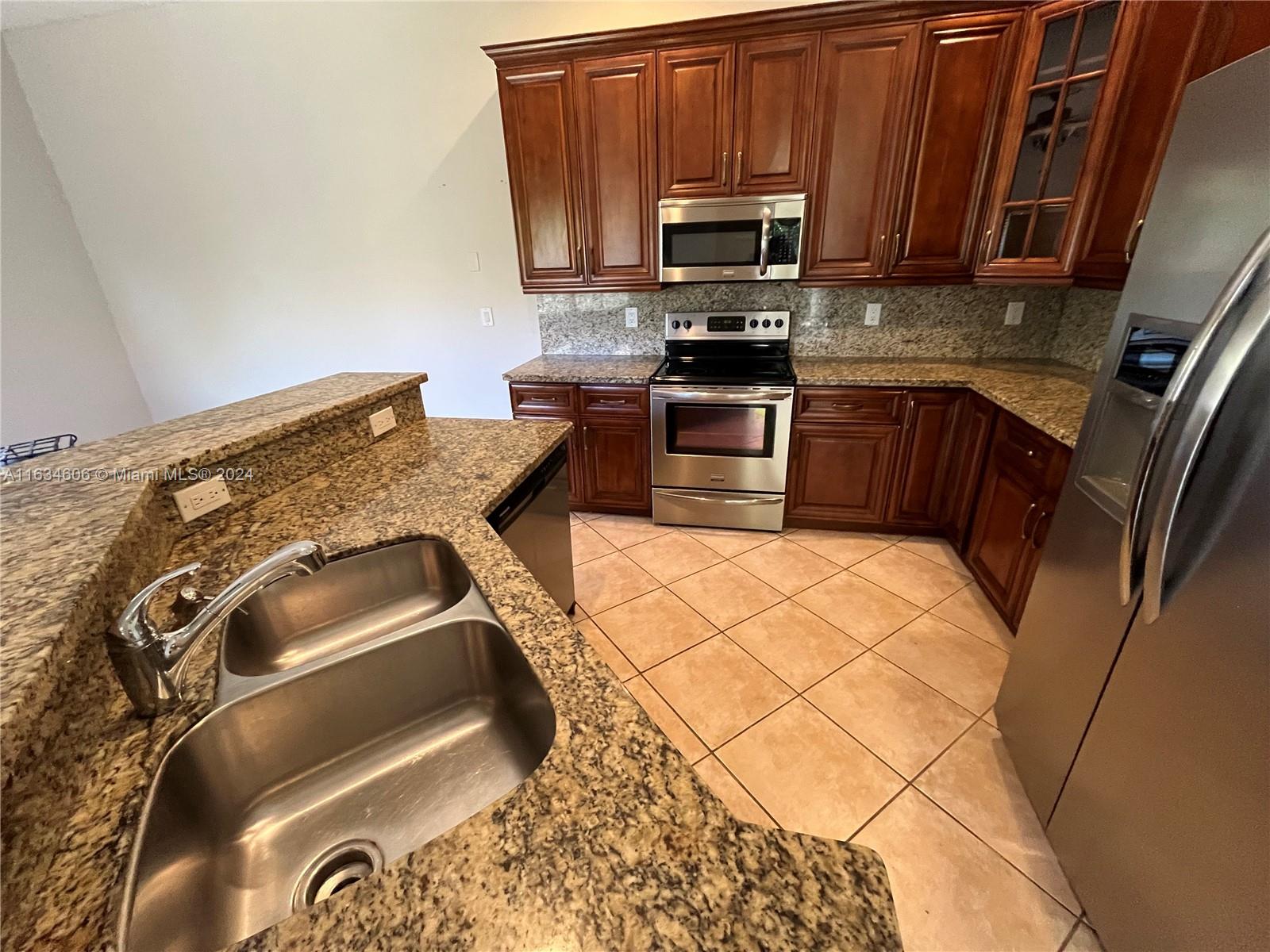 1535 Elm Grove Road Weston, FL 33327 - Photo 35 of 42