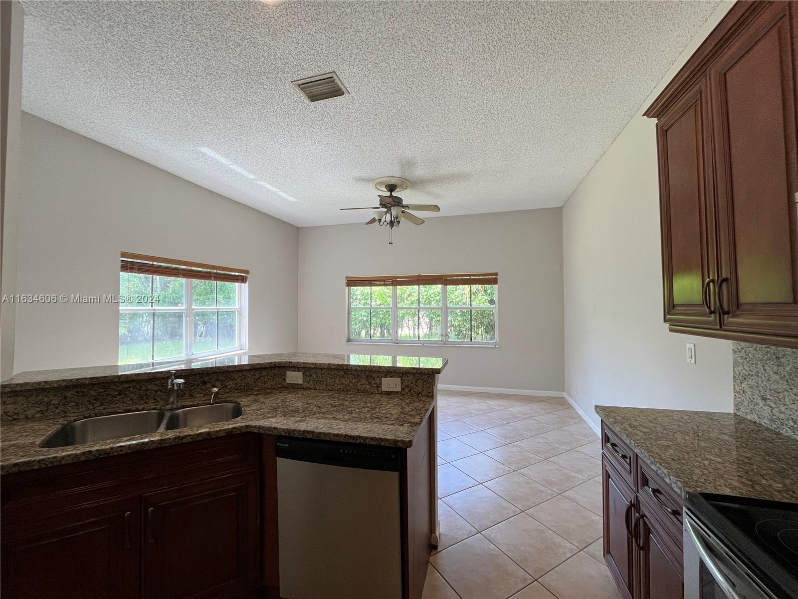 1535 Elm Grove Road Weston, FL 33327 - Photo 38 of 42